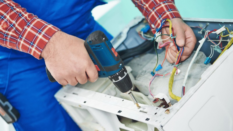 Kazan Franke Franke çamaşır makinesi kart tamiri – Su almama arızası orijinal parça ile giderildi. - Teknik servis örneği